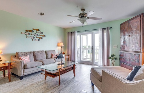 Innerarity Townhomes House | Water-View Pensacola Townhome w/ Beach Access!
