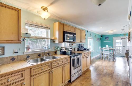 Shoreline Park House | Waterfront Bay St Louis Home w/Private Dock!