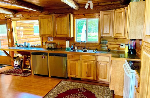 Greilickville House | Waterfront beach house. Hot tub and sauna! 5 min Traverse City. Private-beach.