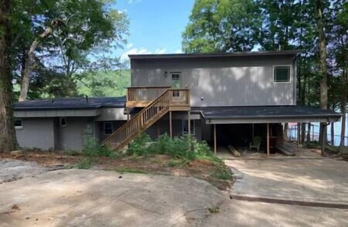 Athens House | Waterfront Cabin on Elk River Private Deck BBQ