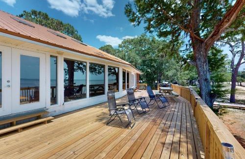 Freeport House | Waterfront Family Retreat on Choctawhatchee Bay!