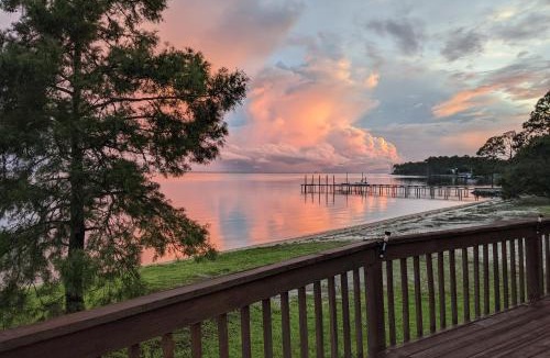 Freeport House | Waterfront Family Retreat on Choctawhatchee Bay!