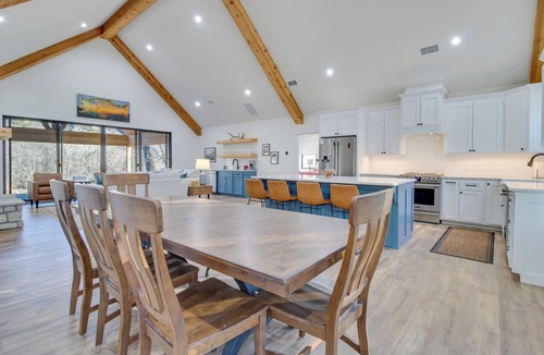 Gassville Cottage | Waterfront Flippin Retreat w/White River Access!
