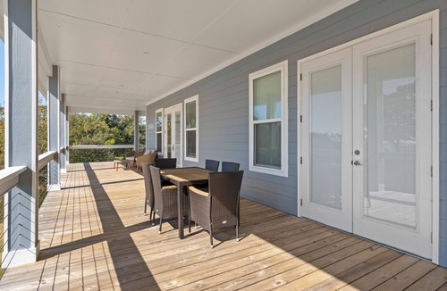 Kreole Cottage | Waterfront Home 3BD/4BA 2 Boat Docks Hot Tub Peaceful Retreat with Amazing Views