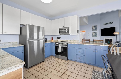 Dauphin Island House | Waterfront Home with Private Sound Access & Walk to Gulf Beaches