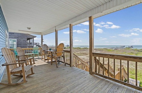Dauphin Island House | Waterfront Home with Private Sound Access & Walk to Gulf Beaches