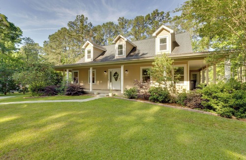 Tallahassee Cottage | Waterfront Home w/Fishing Dock in Tallahassee!