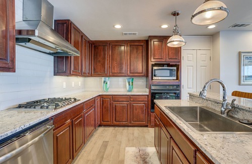 New Orleans East Area House | Waterfront NOLA Gem w/Boat Dock & Lift on Wildlife Refuge