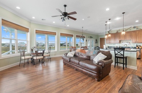 Shoreline Park House | Waterfront Oasis w/Dock, Sleeps 12