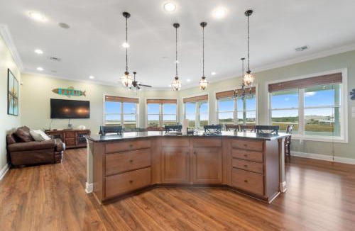 Shoreline Park House | Waterfront Oasis w/Dock, Sleeps 12