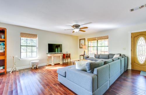 Pass Christian House | Waterfront Pass Christian Oasis ~ 2 Mi to Beach!
