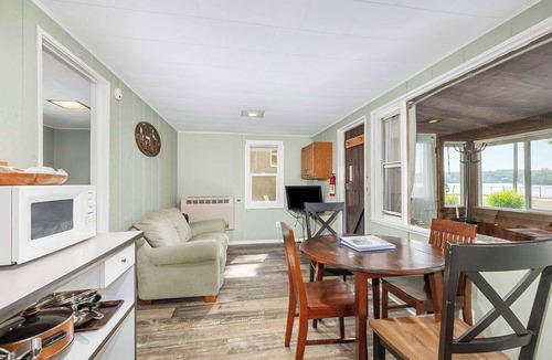 Newaygo Cottage | Waterfront Resort Kayaks, Bikes, Docks, BBQ