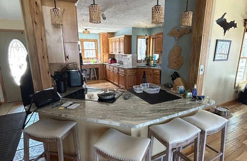 Brimley House | Waterfront Spacious 4 bedroom beach lake house in beautiful Brimley-Bay Mills