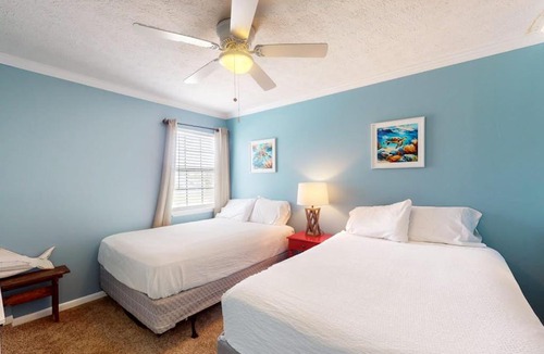 El Centro Beach House | Waterfront Townhome with Shared Pool Central AC Free WiFi - Snowbird-Friendly