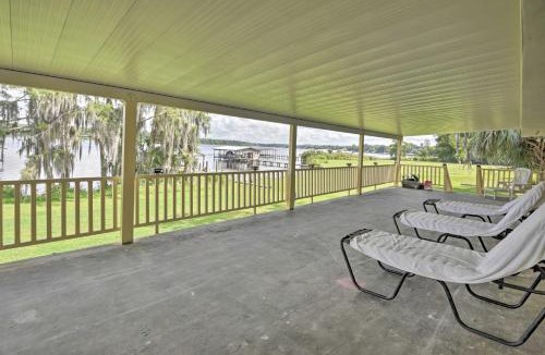 Welaka House | Waterfront Welaka Escape w/Private Docks!