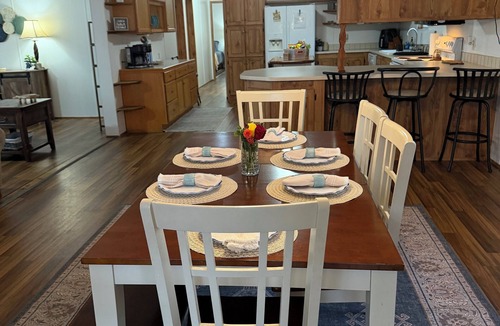 Negreet House | WATERFRONT with private dock ,boat ramp, paddle boats and Kayaks!