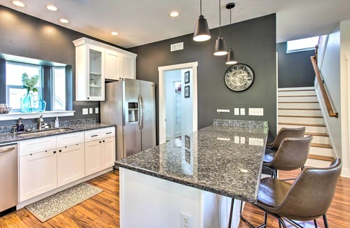 Waveland House | Waveland Abode w/Patio, Walk to Beach!