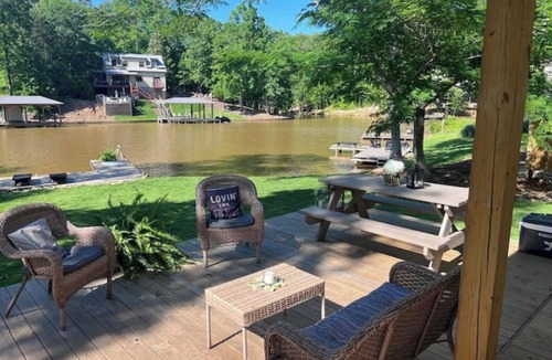 Jacksons' Gap House | Waverly Creek Retreat-kayaks/fire pit/pet friendly