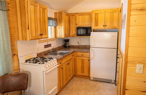 Hackensack Cabin | Webb Lake, Hackensack, Northern MN - 2 Bedroom, Sleeps 4 - Cabin #4 Blue Water