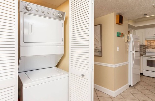 Orange Beach Condo | WEEKLY SPECIALS! ~ 2 Bedroom ~ BEACH FRONT! 6th FLOOR ~ Phoenix I