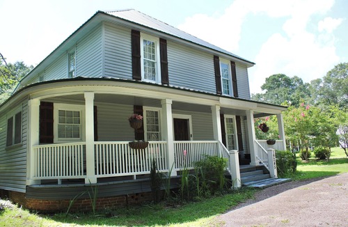 Citronelle House | Welcome to Chateau Lola's-Country House