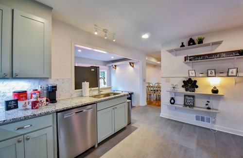 Tuscaloosa House | Welcome to Crimson Diamond! Close to campus, great for football!