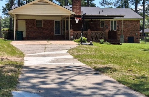 Albany House | Welcome to Frank's Southern Comfort
