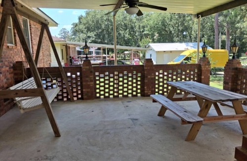 Albany House | Welcome to Frank's Southern Comfort