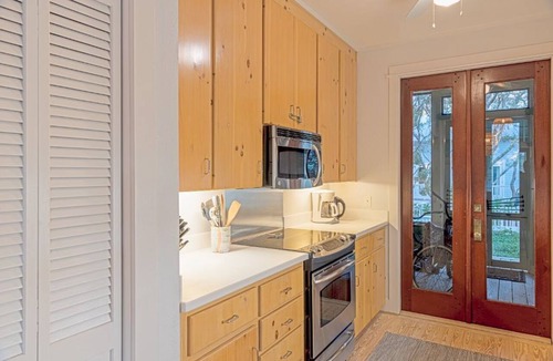 Seaside Cottage | Welcome to Idlewild South! Located in Seaside, just steps from the beach!