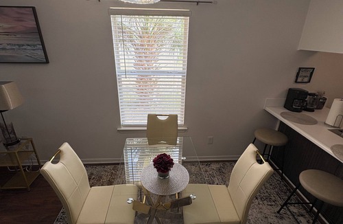 Ono Island Condo | Welcome to Nyla‘s Cove. It’s a two bedroom two bath modernly stylish duplex unit