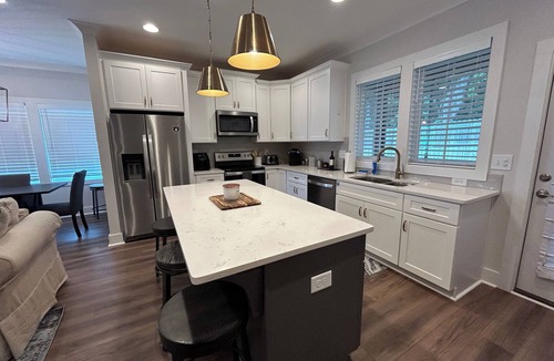 Auburn House | Welcome to Ode to Aubie! Full house 3 bedroom - 1.4 m to the Stadium!
