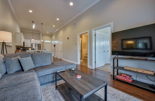 Tuscaloosa Condo | Welcome to Southern Summit!