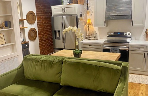 Hamburg Apartment | Welcome to The Wild Fern, a beautiful 2-bedroom loft in downtown Hamburg.
