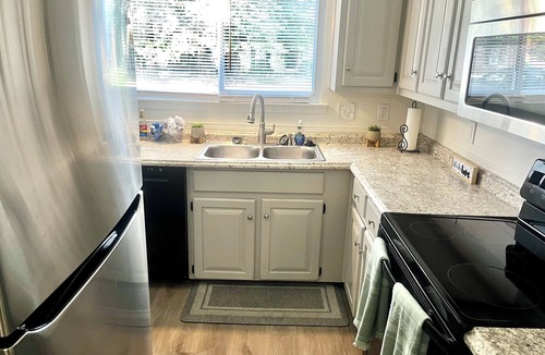 Gunter Afs House | Welcome to Your Ideal Co-Living Space in Montgomery!