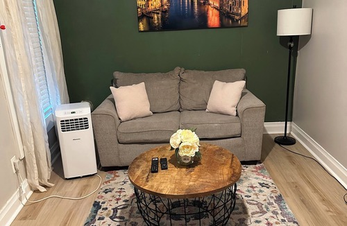 Montgomery Cottage | Welcoming 3-bedroom cottage in Montgomery near Baptist, Huntingdon College