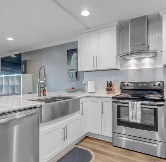 Sawgrass House | Wellness Retreat - Oceanfront condo w beach access