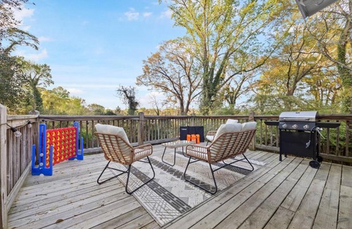 Atlanta House | West End Retreat w/Deck & Large Backyard