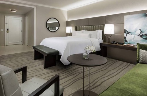 French Quarter Hotel | Westin New Orleans | Traditional King Room | Walk to Bourbon Street