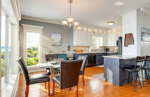 Athens House | Wheeler Lake Waterfront w Private Dock & Sunsets