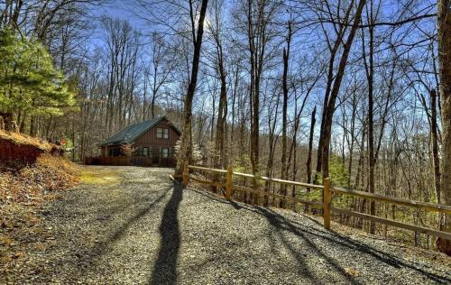 Blue Ridge House | Whispering Winds