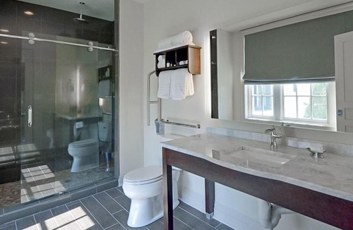 Biloxi Hotel | White House Hotel