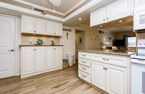 New Smyrna Beach Condo | Win-San A104-2 bedroom at Flagler Ave!