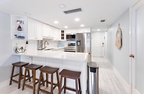 New Smyrna Beach Condo | Win-San A214 Ocean View 2/2 Fully Renovated Unit! Steps to Flagler Avenue!
