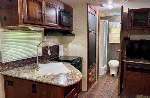 Eufaula House | Wonderful 1-bedroom recreational vehicle with AC in Eufaula w/300' lakefront