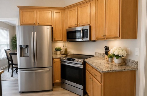 Griffin House | Wonderful 4-bedroom house with AC in tranquil Griffin