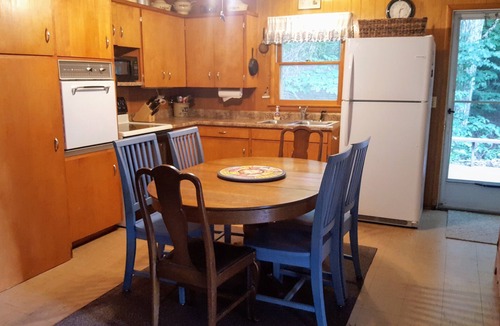 Shelby Cabin | Wonderful family cottage with beautiful, huge, white sand Lake Michigan beach
