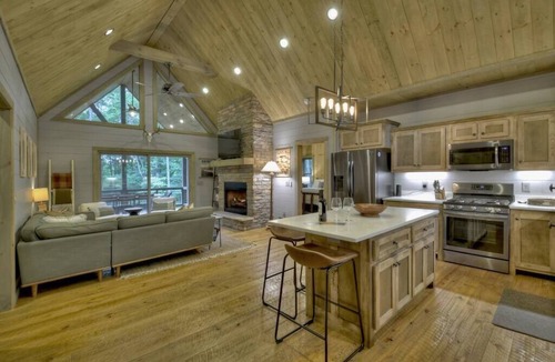 Blue Ridge Cabin | Woodnest Retreat | $179 Off Your Stay!