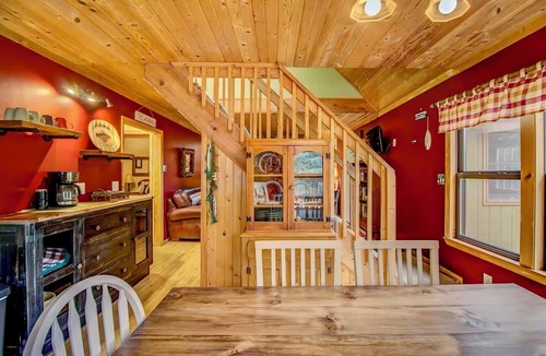 Thompsonville Ski Chalet | Woolly Bugger Chalet - Betsie Riverfront - 1.5 miles to Crystal Mountain