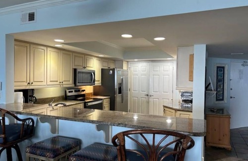 Parasol West Condo | WOW, Panoramic Views!