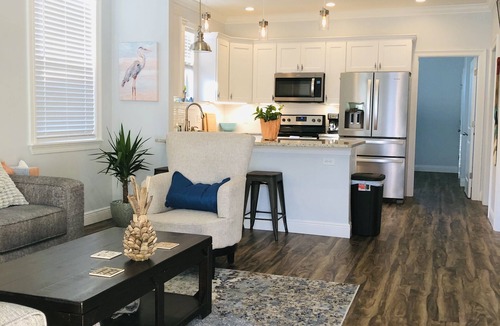 Old Town House | Yellow Door Cottage In The Heart of Bay St. Louis